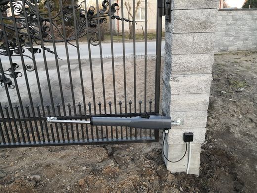 BFT KUSTOS BT B40 KIT Автоматика для розпашних воріт КОМПЛЕКТ