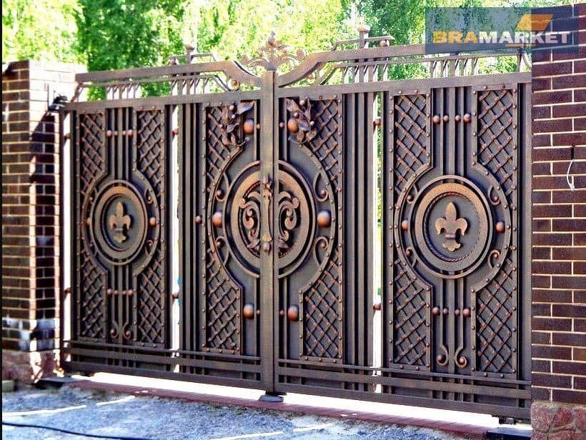 сучасні паркани з елементами ковки- дизайн